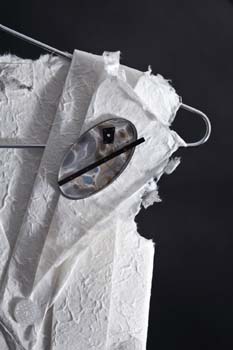 04 Brooch with Stripe